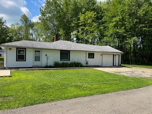 17911 Davis Rd, Lake Milton, OH, 44429-9722 | Card Image
