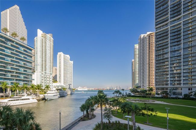 APT-4213 - 475 Brickell Ave, Condo with 2 bedrooms, 2 bathrooms and null parking in Miami FL | Image 22