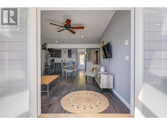 11 - 3701 Beach Ave, Home with 2 bedrooms, 2 bathrooms and 1 parking in Peachland BC | Image 18