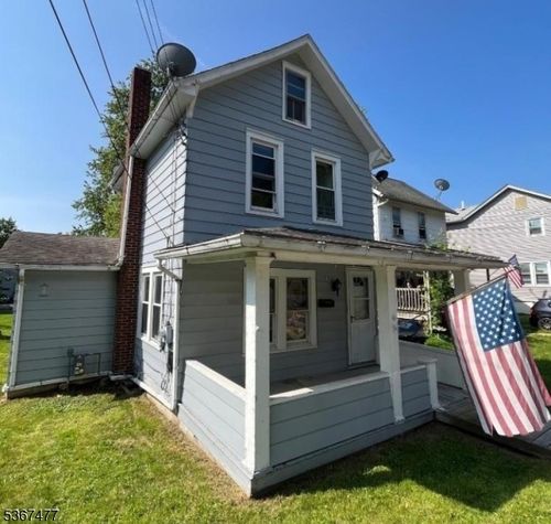 37 Cornish St, Washington, NJ, 07882-2101 | Card Image