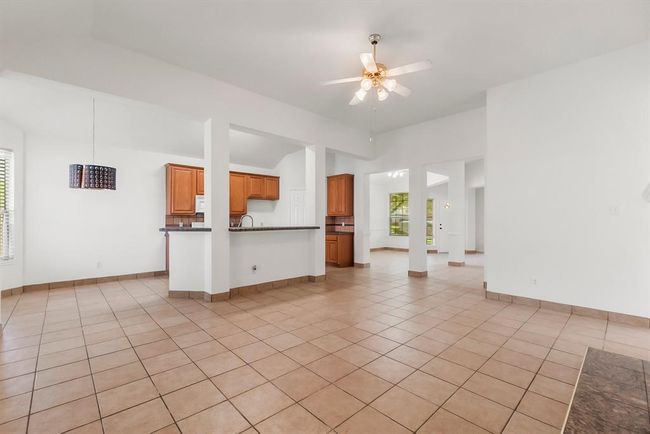 19311 Twin Buttes Dr, House other with 4 bedrooms, 2 bathrooms and 2 parking in Tomball TX | Image 10