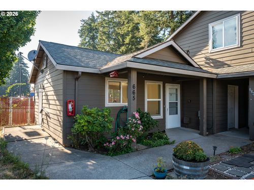 665 Se 197th Ave, Portland, OR, 97233-5803 | Card Image