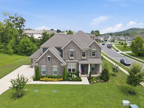 3229 Chase Point Dr, Franklin, TN, 37067-8180 | Card Image