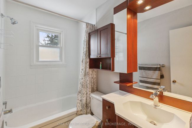 211 Trowbridge Ave, House other with 4 bedrooms, 2 bathrooms and 4 parking in London ON | Image 17