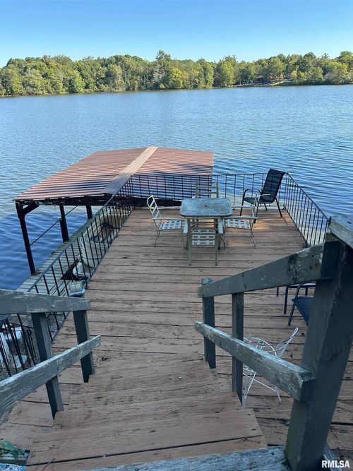 19475 Killian Ln, West Frankfort, IL, 62896-5560 | Card Image