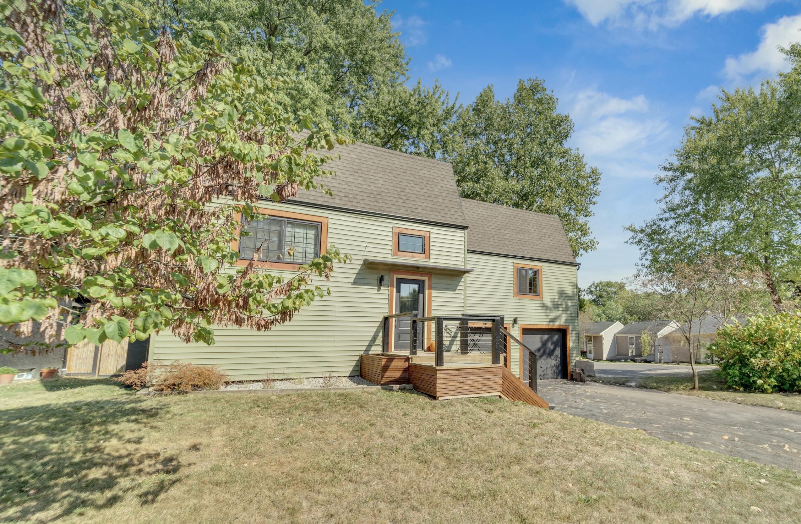 Ella Ct, Columbus, OH 43231