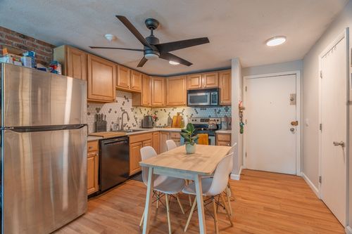 apt-48-141 Pierce St, Malden, MA, 02148-1546 | Card Image