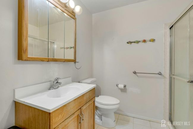 1 Pheasant Run, Townhouse with 2 bedrooms, 3 bathrooms and null parking in Edison NJ | Image 17