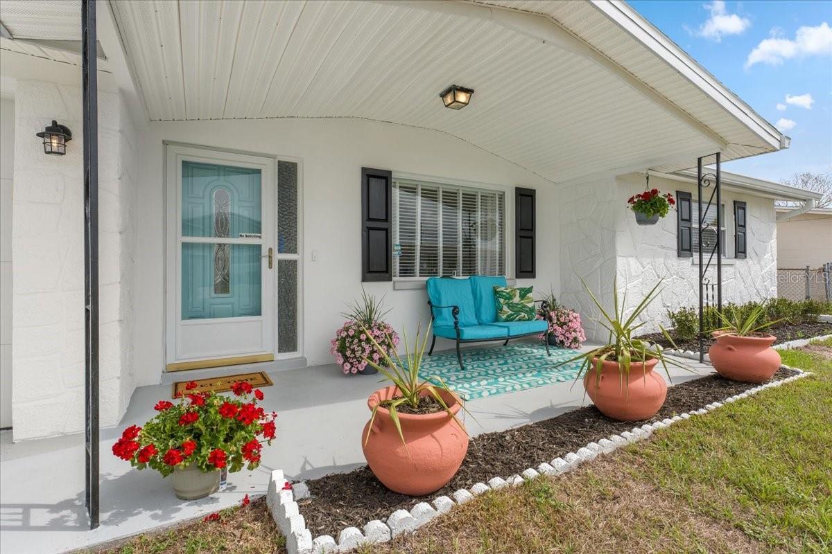 Residential in HOLIDAY 5