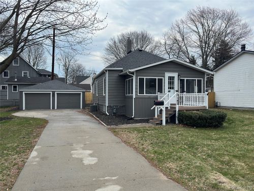 3142 Wright St, Port Huron, MI, 48060-2263 | Card Image