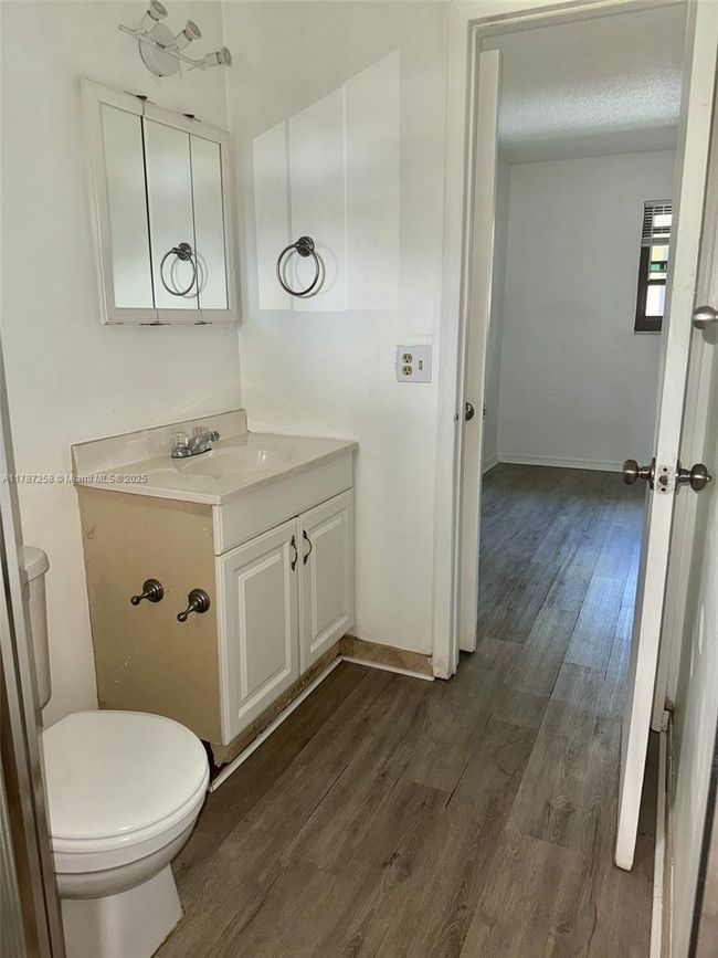 APT-5 - 4441 Sw 32 Nd Ave, Home with 1 bedrooms, 1 bathrooms and null parking in Fort Lauderdale FL | Image 4