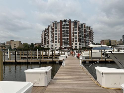 slip-36-333 Lake Avenue, RACINE, WI, 53403 | Card Image