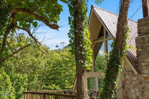 1105 Lower Alpine Way, Gatlinburg, TN, 37738-4507 | Card Image