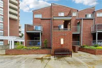 C - 377 Ralph Mcgill Boulevard Ne, Condo with 1 bedrooms, 1 bathrooms and null parking in Atlanta GA | Image 2