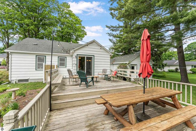 509 Spruce St, House other with 3 bedrooms, 1 bathrooms and null parking in Elk Rapids MI | Image 12