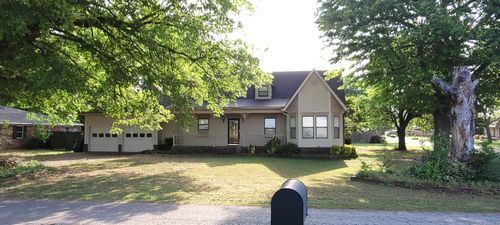 300 Colonial Drive, Walnut Ridge, AR, 72476 | Card Image