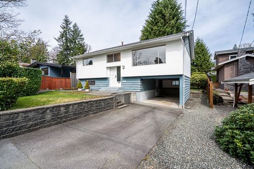 1634 Ross Road, North Vancouver, BC, V7J1V4 | Card Image