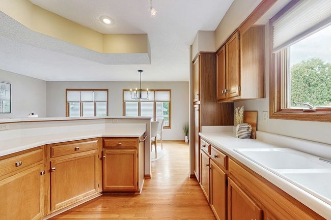 4855 Coachlight Dr, Home with 3 bedrooms, 3 bathrooms and null parking in West Des Moines IA | Image 12
