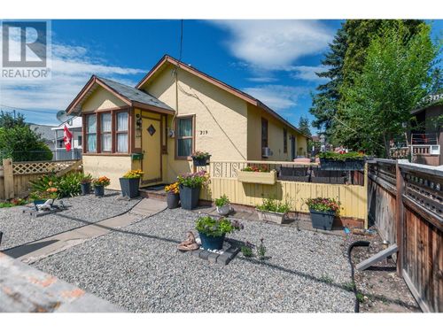219 Hastings Ave, Penticton, BC, V2A2V5 | Card Image