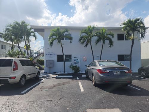 apt-202-715 Ne 2nd Ave, Fort Lauderdale, FL, 33304-2678 | Card Image