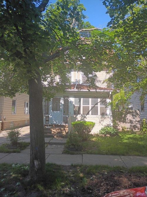 320 Huron St, Lansing, MI, 48915-1612 | Card Image