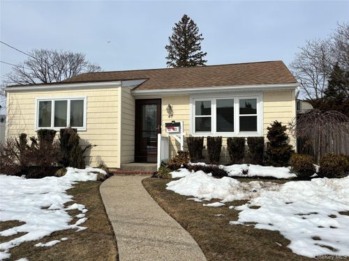 47 Sherbrooke Rd, Babylon, NY, 11704-4319 | Card Image
