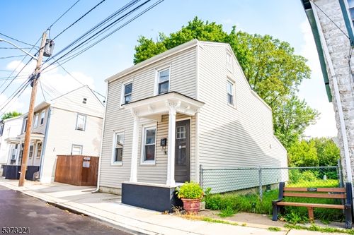 26 West St, Bordentown, NJ, 08505-1750 | Card Image