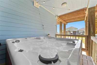 2423 Sandpiper, House other with 4 bedrooms, 2 bathrooms and null parking in Crystal Beach TX | Image 3