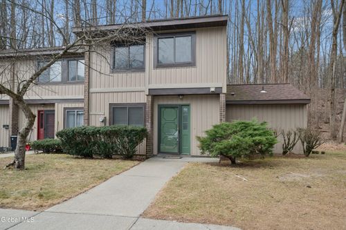 82 Crestwood Ter, Albany, NY, 12203-5307 | Card Image