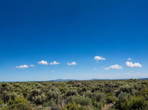 600 Se Carrico Road, Christmas Valley, OR, 97641 | Card Image