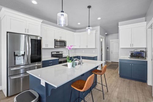 586 N Hill View Dr, Saratoga Springs, UT, 84045-5592 | Card Image