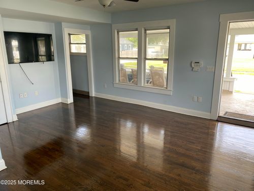 201 16th Ave, Belmar, NJ, 07719-2533 | Card Image