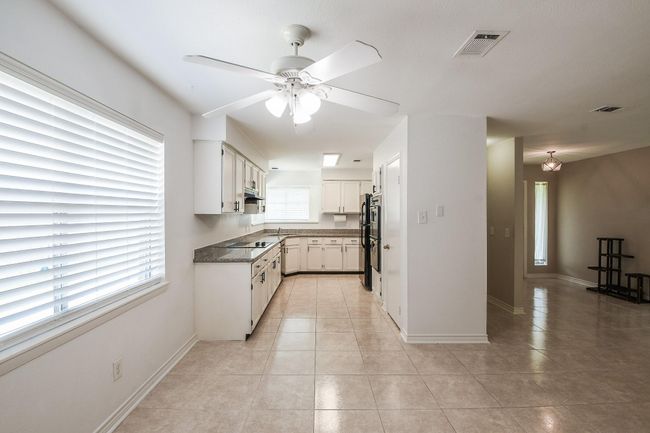 19406 Enchantington Cir, House other with 3 bedrooms, 2 bathrooms and 2 parking in Spring TX | Image 10