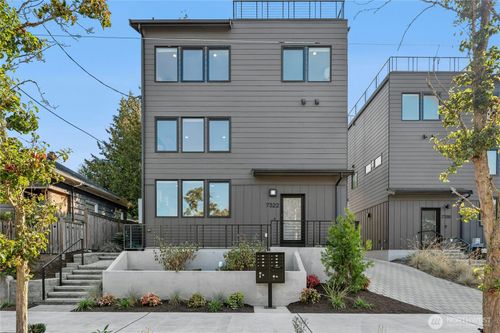 6-7322 16th Ave Nw, Seattle, WA, 98117-5415 | Card Image