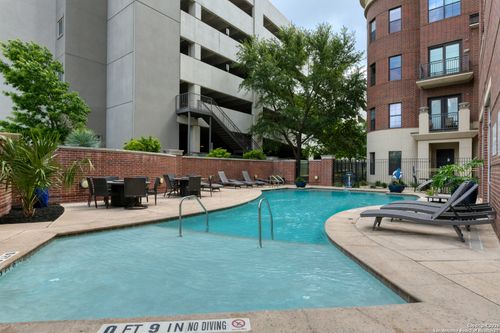 apt-206-215 Center St, San Antonio, TX, 78202-2754 | Card Image
