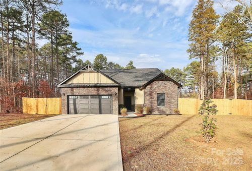 6519 Pargo Rd, Charlotte, NC, 28216 | Card Image