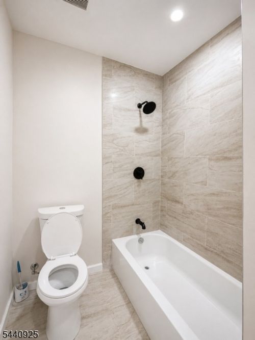 3-72 N 13th St, Newark, NJ, 07107-3197 | Card Image