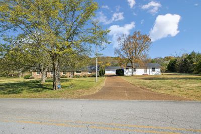 1905 Hunter Rd, House other with 3 bedrooms, 1 bathrooms and 5 parking in Lewisburg TN | Image 3