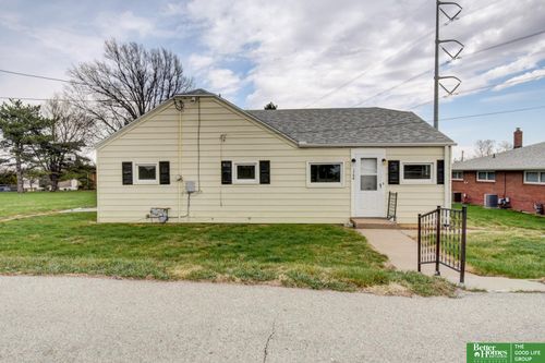 1706 Childs Rd W, Bellevue, NE, 68147-2515 | Card Image