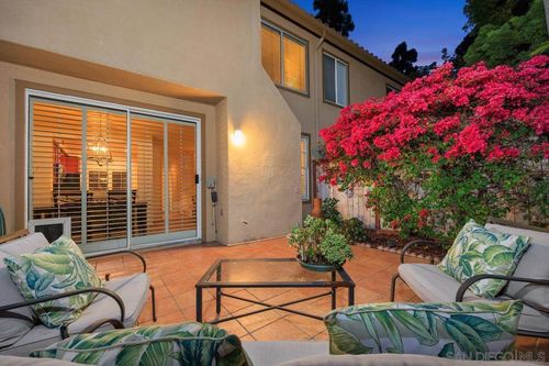 3965 Via Holgura, San Diego, CA, 92130-2177 | Card Image