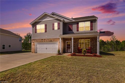 3724 Millennium Dr, Greensboro, NC, 27455-8454 | Card Image