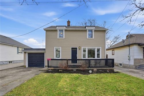 30 Harold Avenue, Welland, ON, L3B1J5 | Card Image