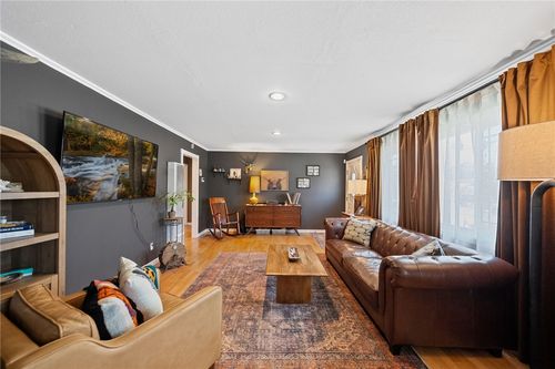 4833 Chateau Dr, San Diego, CA, 92117-3017 | Card Image