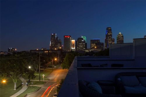 e-3407 Bryan St, Dallas, TX, 75204-6110 | Card Image