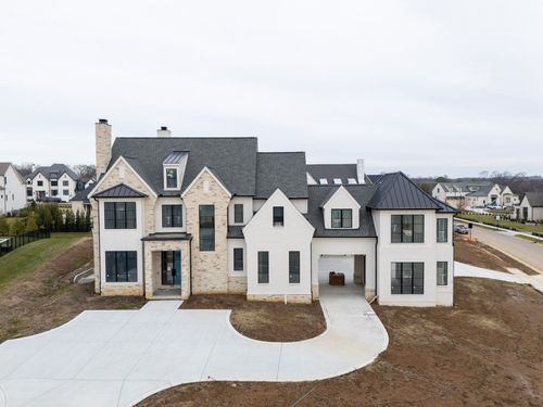 8128 Boiling Springs Pl, Brentwood, TN, 37027-2105 | Card Image