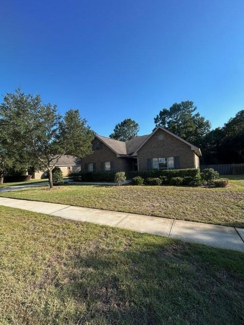82 Camellia Ct, Freeport, FL, 32439-6675 | Card Image