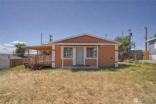 9871 Highland Dr Ne, Moses Lake, WA, 98837-3452 | Card Image