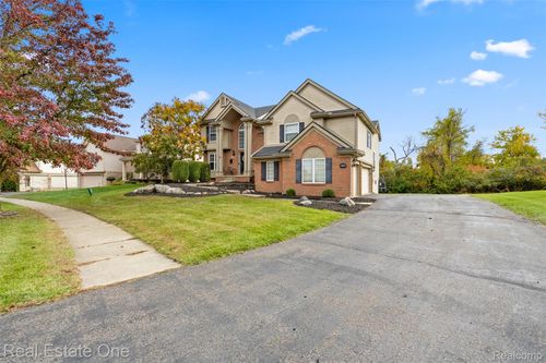 43275 Pond Bluff Dr, Belleville, MI, 48111-7313 | Card Image