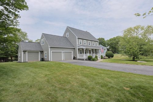11 Stoneybrook Rd, North Grafton, MA, 01536-2203 | Card Image