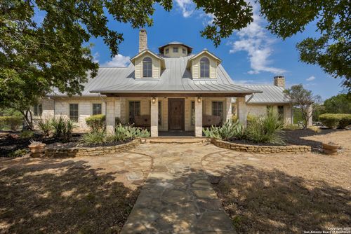 597 Krause Rd, Pipe Creek, TX, 78063-5821 | Card Image